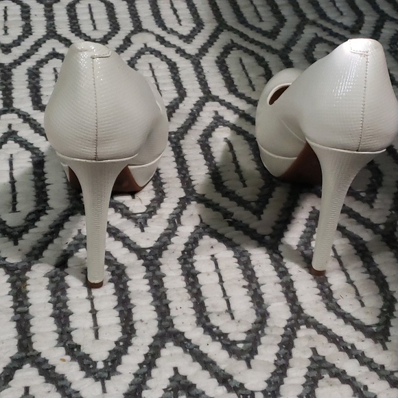 White Gianni Bini - Picture 3 of 5